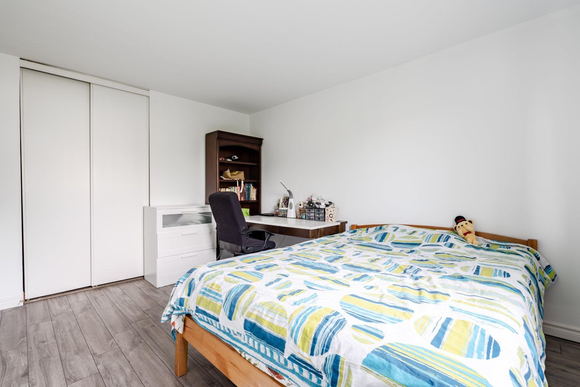 









555


Montrose Drive

, 29,
Beaconsfield,




QC
H9W6B4

