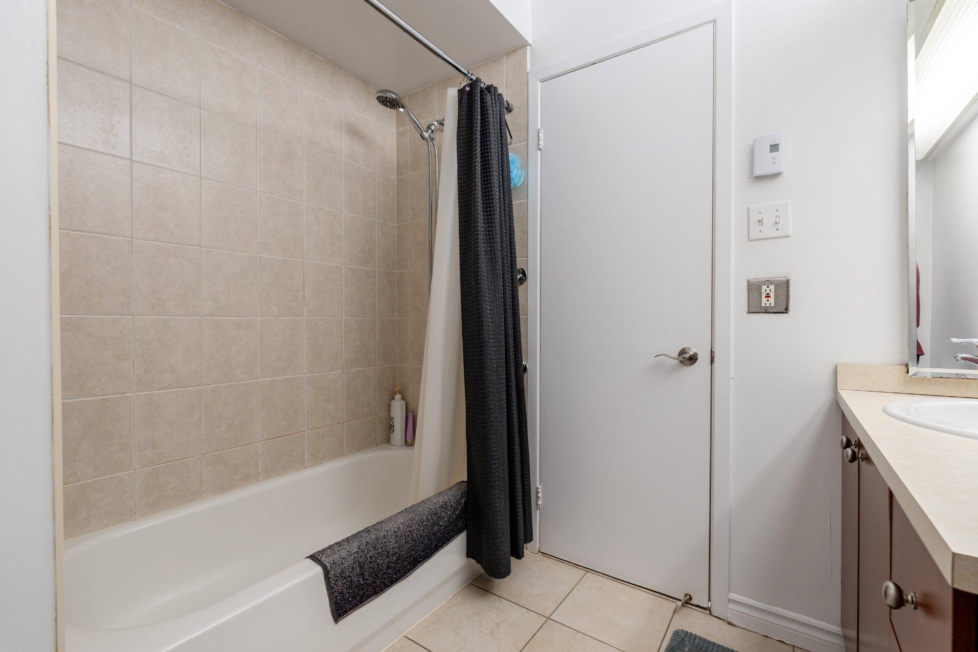 









555


Montrose Drive

, 29,
Beaconsfield,




QC
H9W6B4

