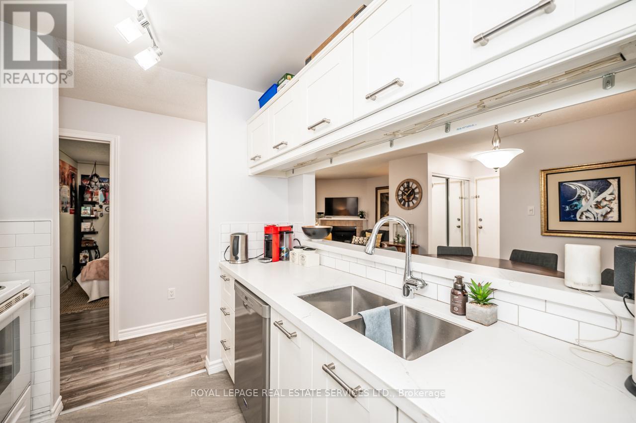 












1013 - 1450 GLEN ABBEY GATE

,
Oakville,




Ontario
L6M2V7

