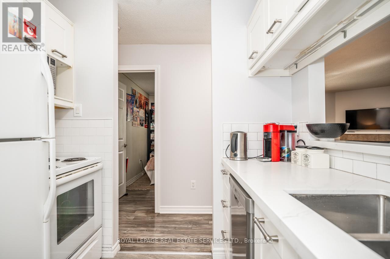 












1013 - 1450 GLEN ABBEY GATE

,
Oakville,




Ontario
L6M2V7

