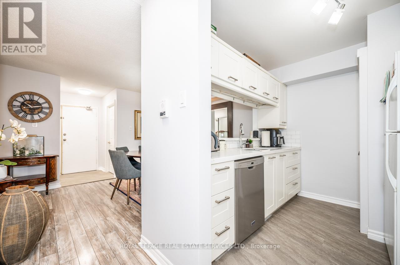 












1013 - 1450 GLEN ABBEY GATE

,
Oakville,




Ontario
L6M2V7

