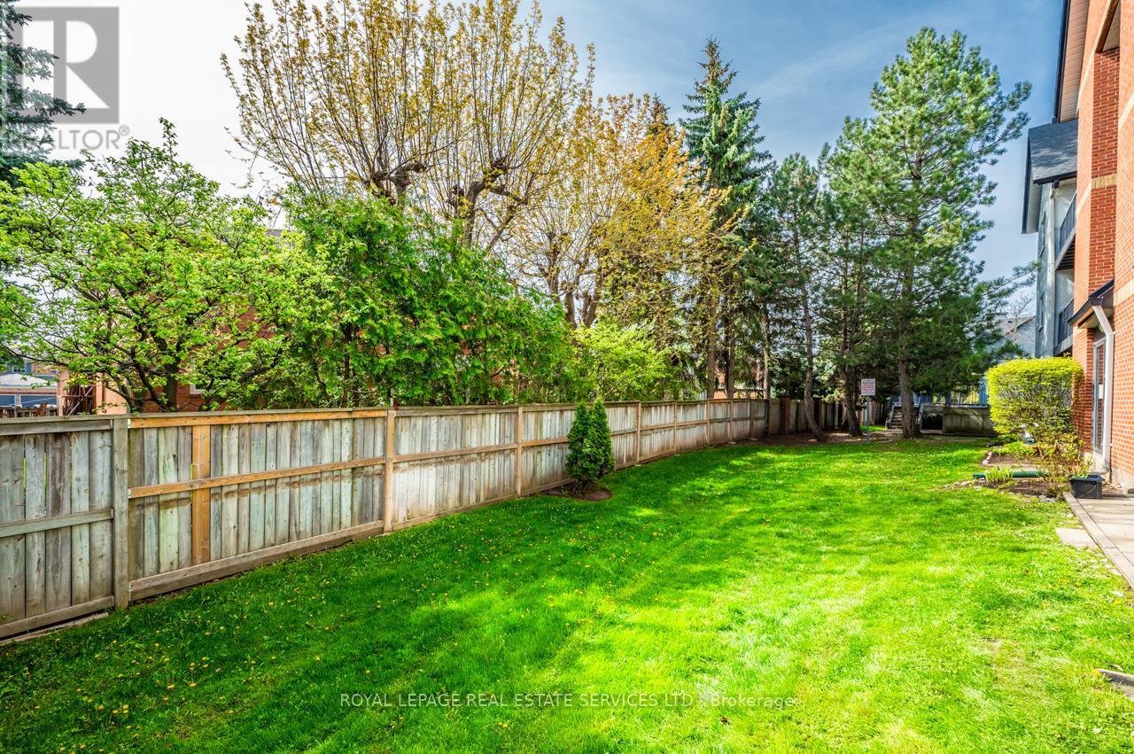 












1013 - 1450 GLEN ABBEY GATE

,
Oakville,




Ontario
L6M2V7

