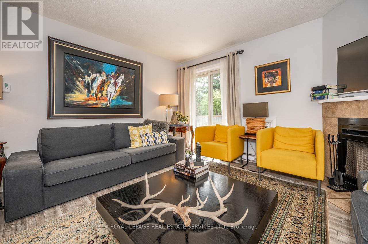 












1013 - 1450 GLEN ABBEY GATE

,
Oakville,




Ontario
L6M2V7

