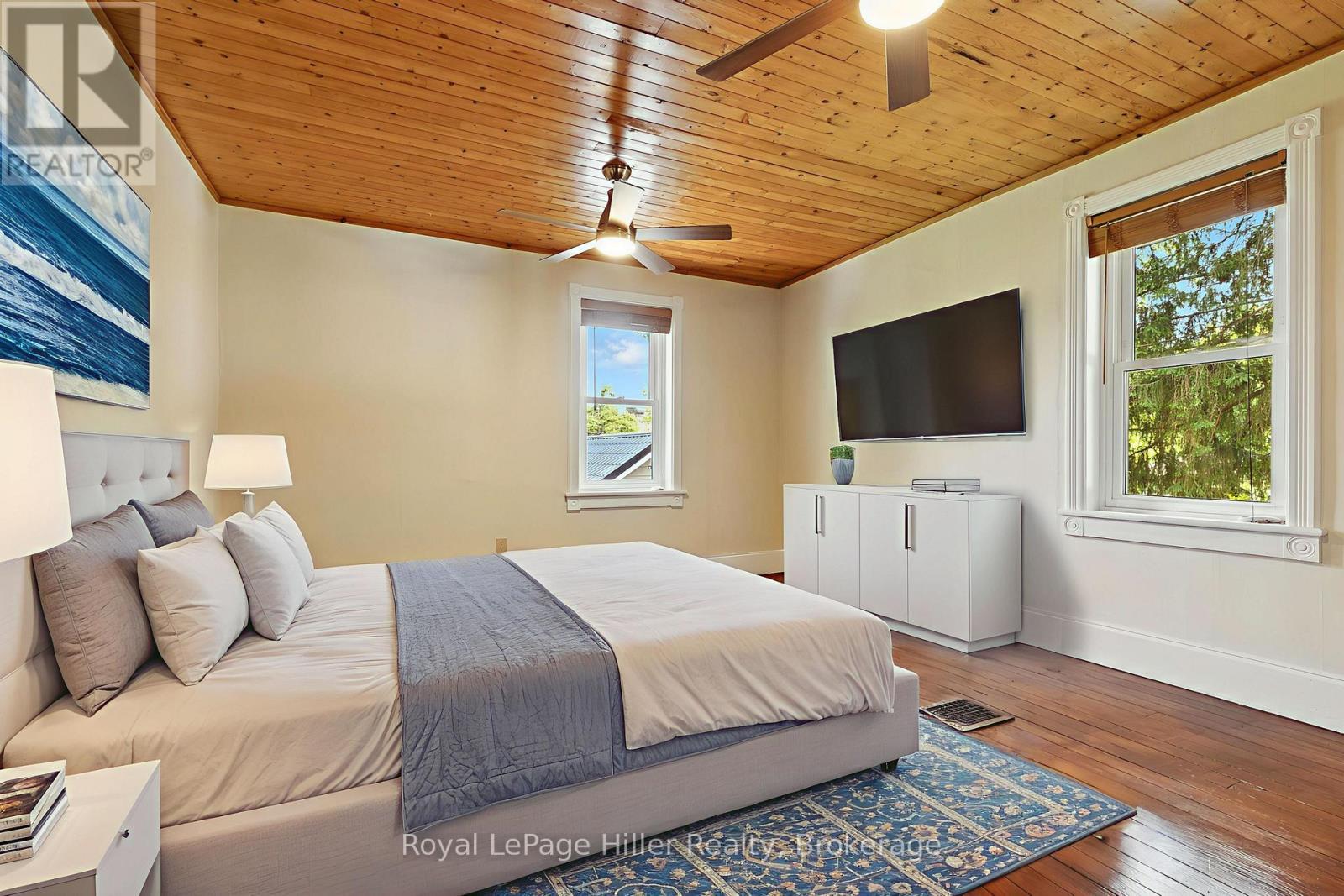 












12 WEST STREET

,
Perth East (Milverton),




Ontario
N0K1M0

