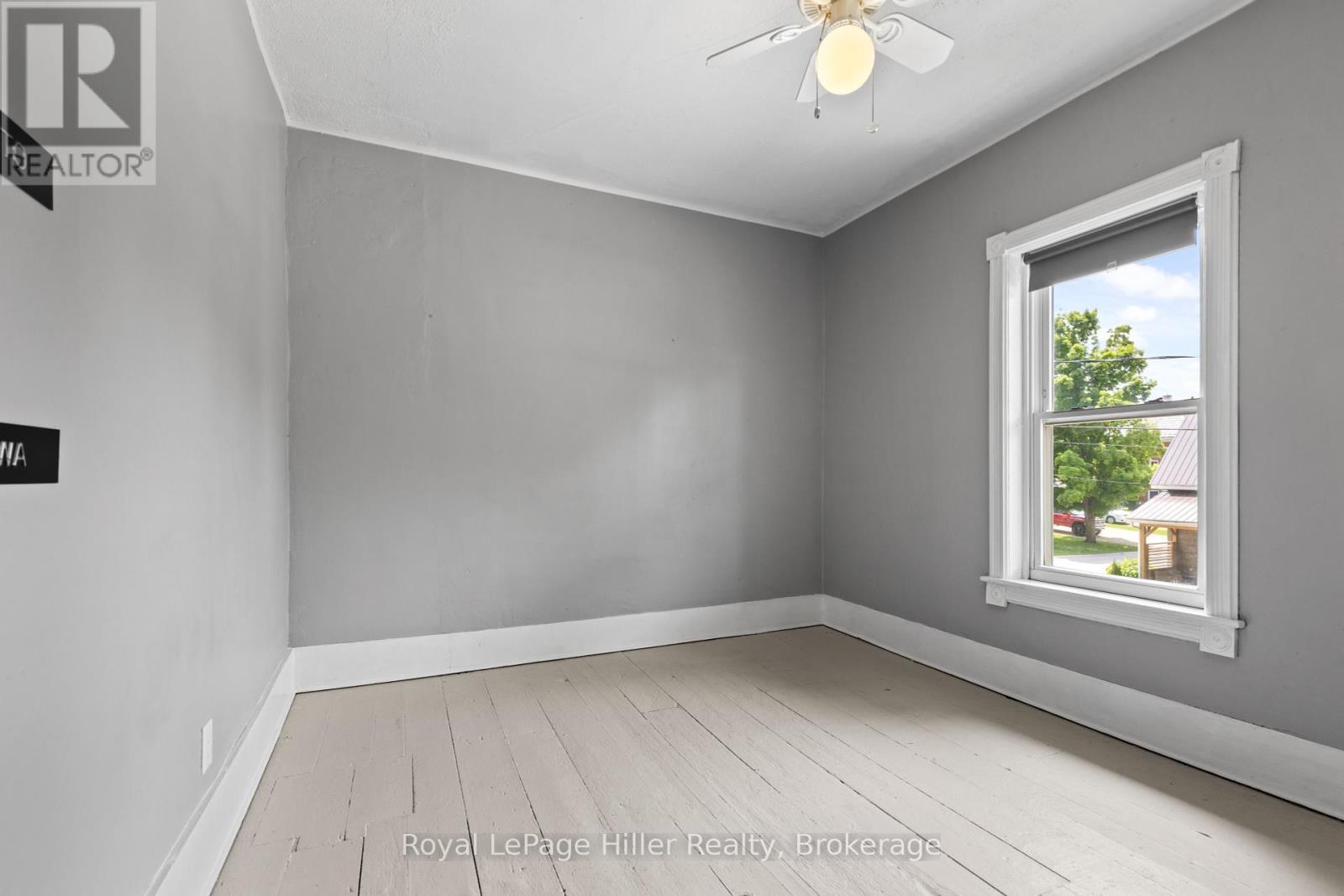 












12 WEST STREET

,
Perth East (Milverton),




Ontario
N0K1M0

