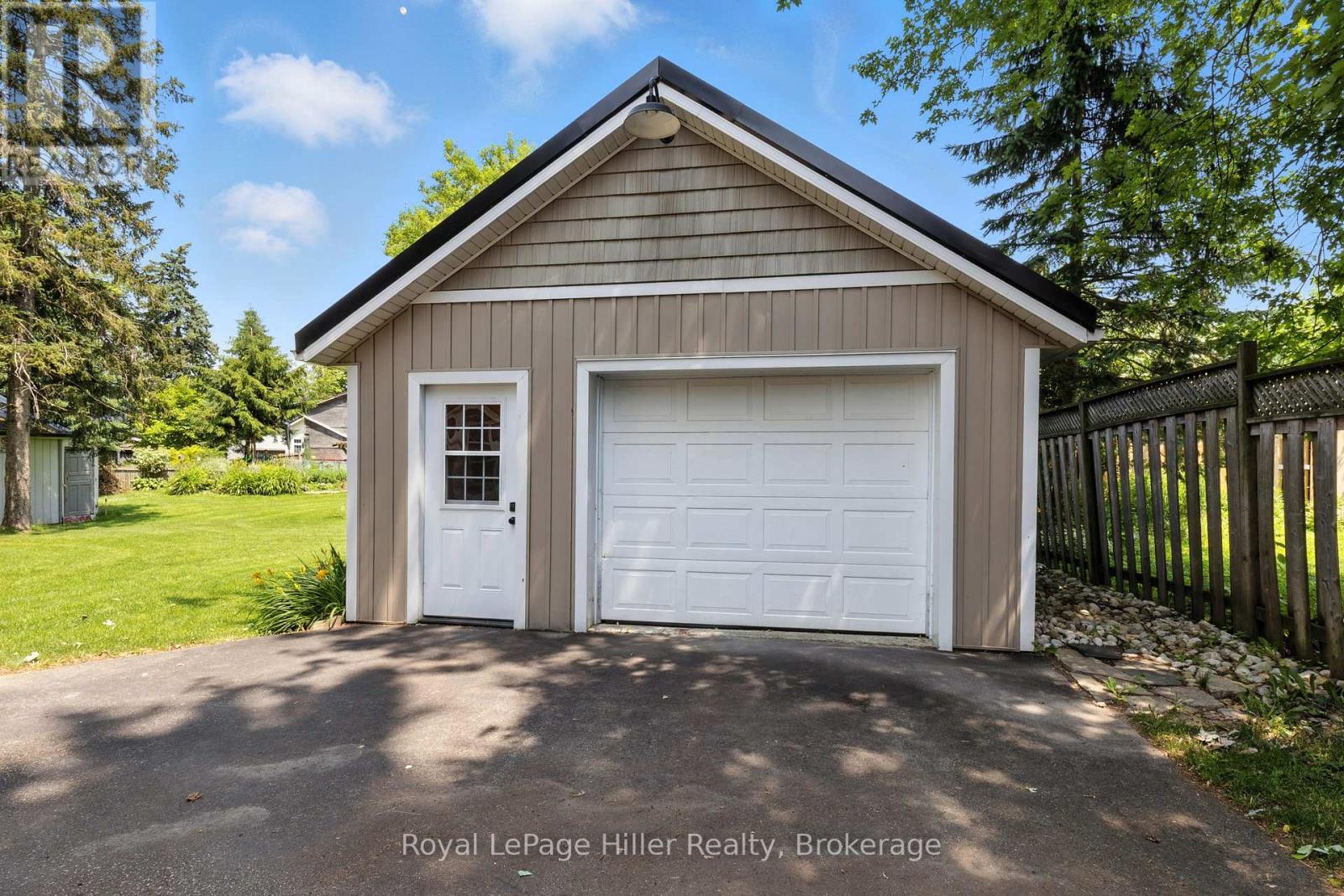 












12 WEST STREET

,
Perth East (Milverton),




Ontario
N0K1M0

