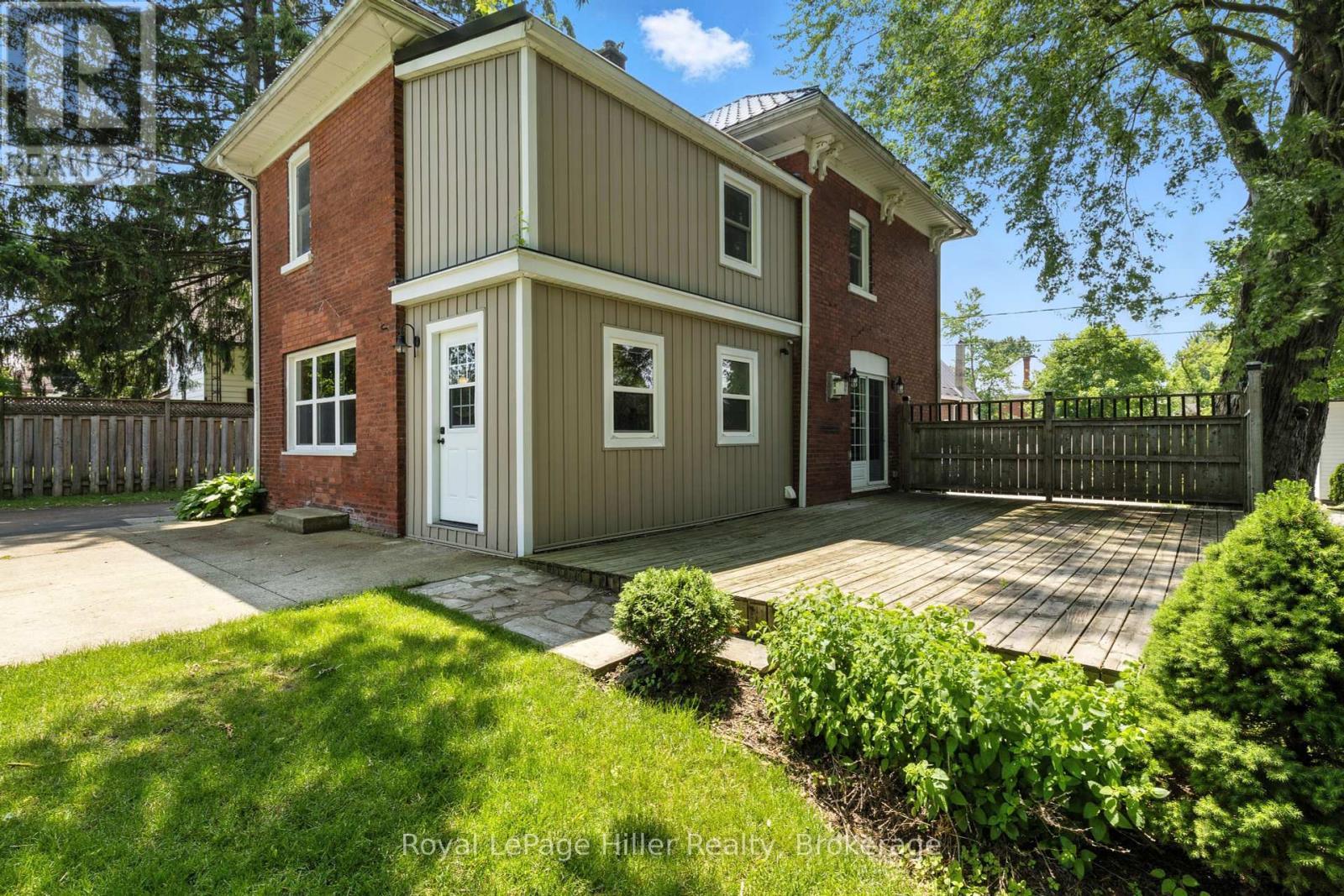 












12 WEST STREET

,
Perth East (Milverton),




Ontario
N0K1M0

