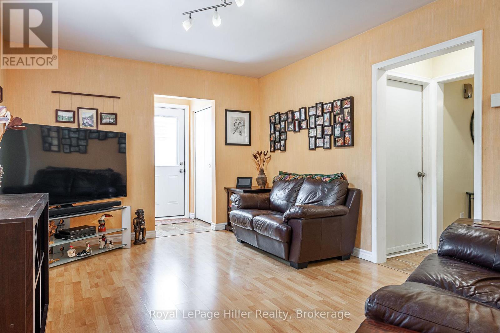 












330 BRITANNIA STREET

,
Stratford,




Ontario
N5A5Z8

