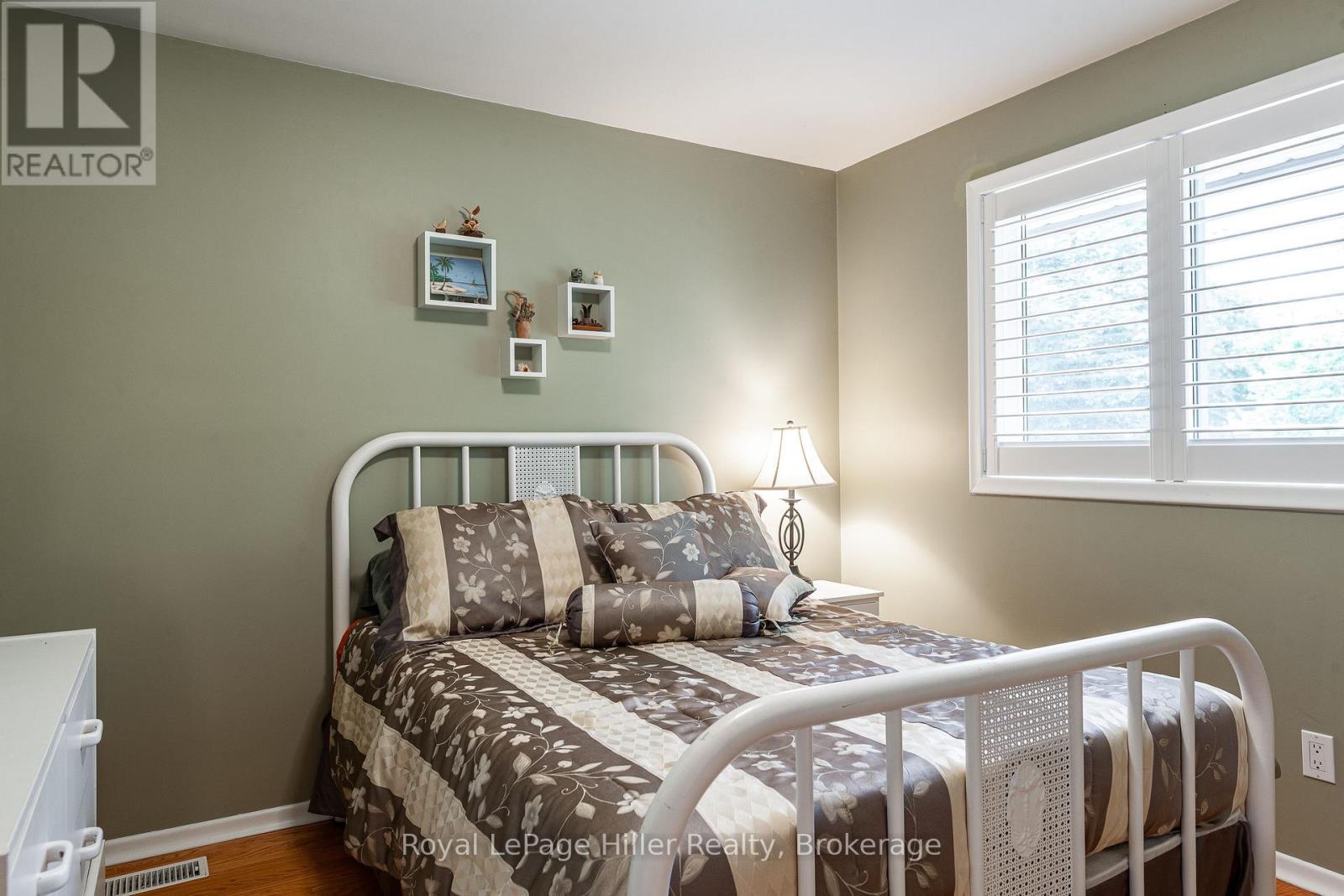 












330 BRITANNIA STREET

,
Stratford,




Ontario
N5A5Z8


