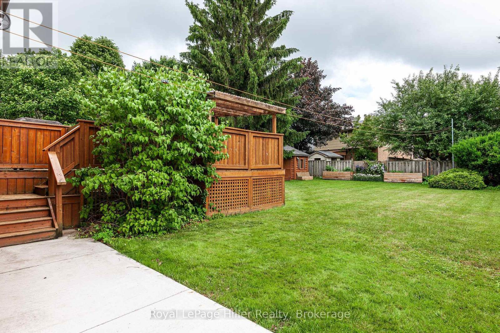 












330 BRITANNIA STREET

,
Stratford,




Ontario
N5A5Z8

