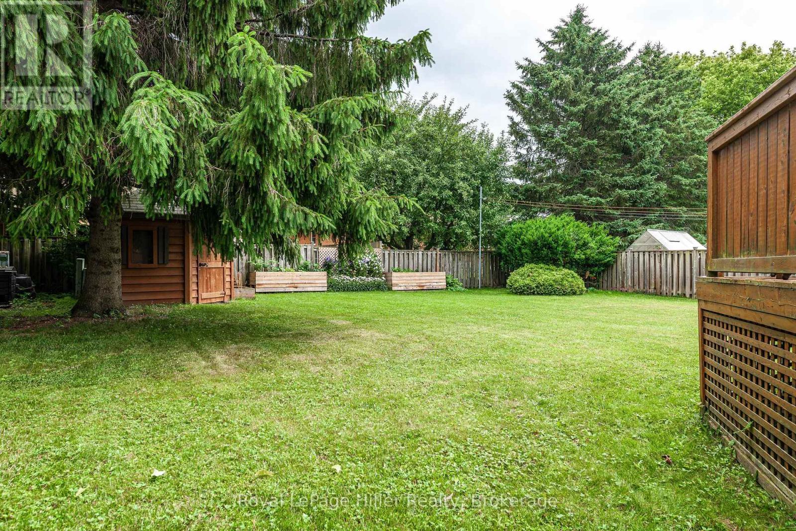 












330 BRITANNIA STREET

,
Stratford,




Ontario
N5A5Z8

