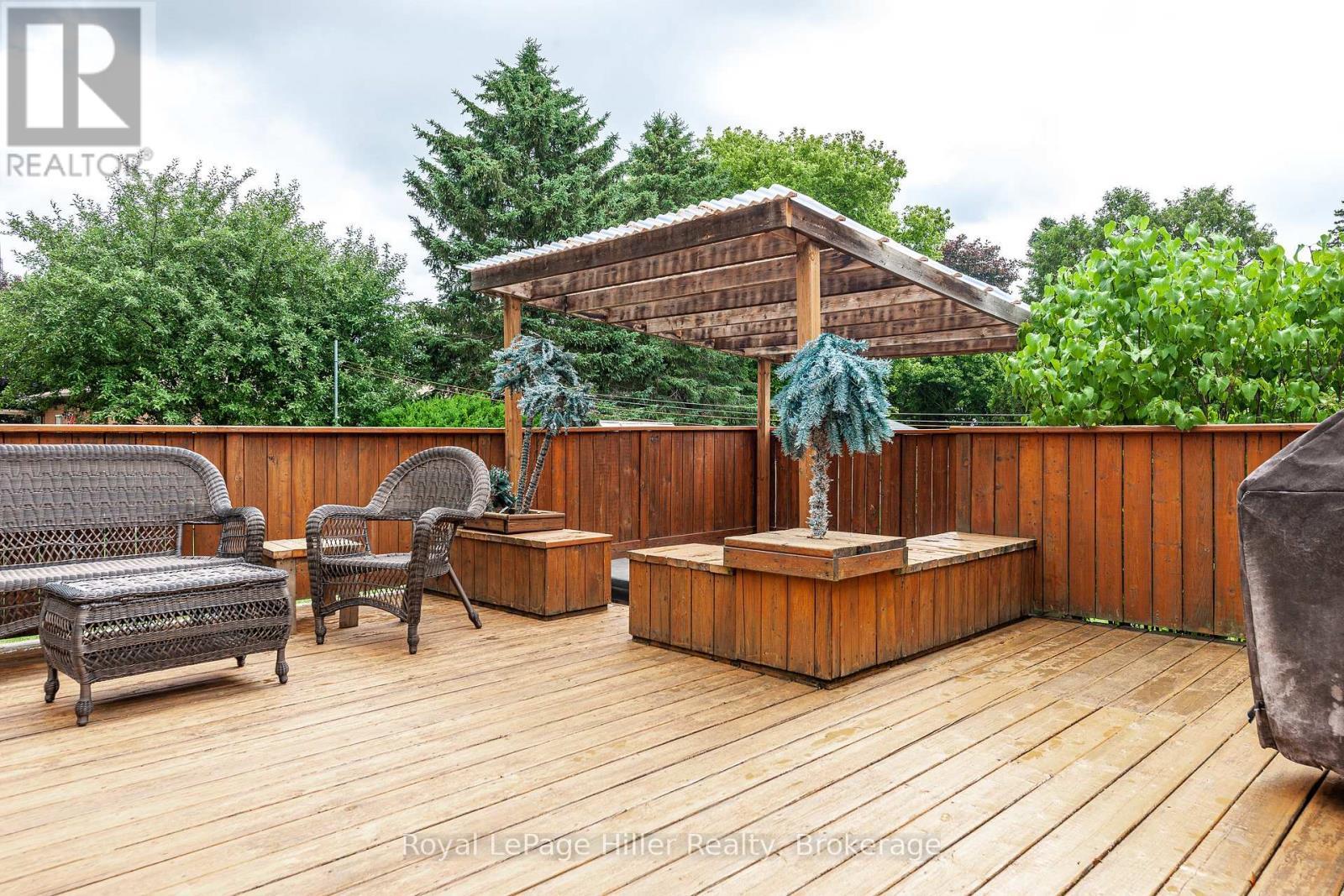 












330 BRITANNIA STREET

,
Stratford,




Ontario
N5A5Z8

