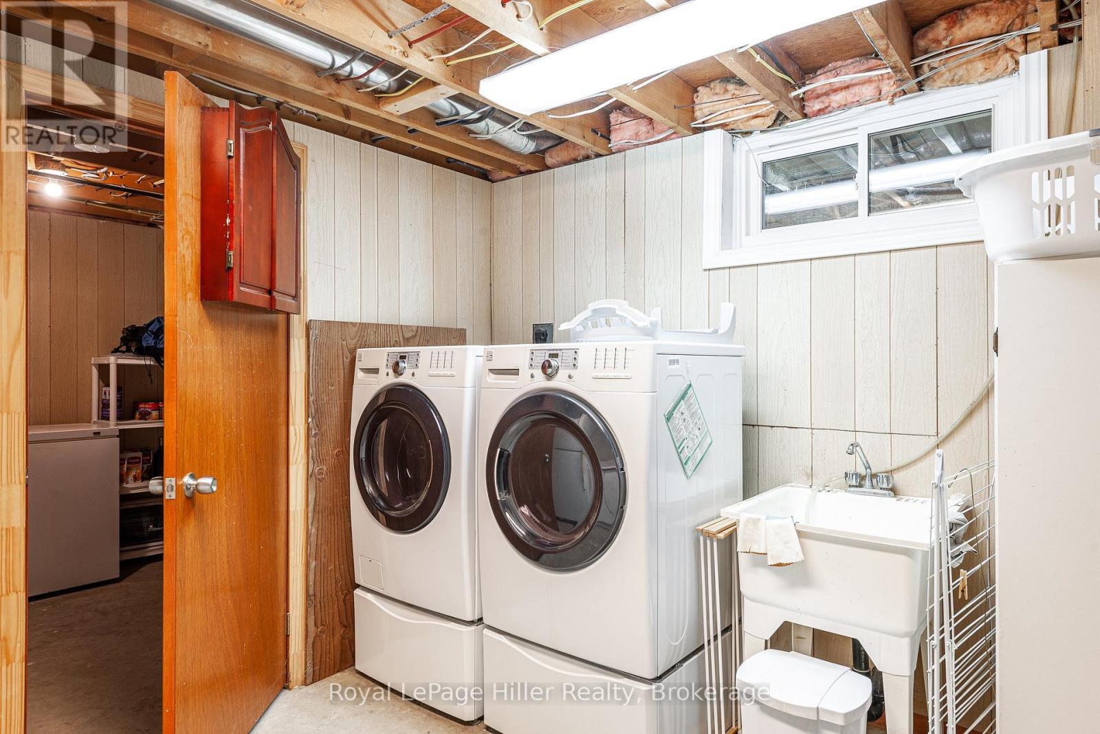 












330 BRITANNIA STREET

,
Stratford,




Ontario
N5A5Z8

