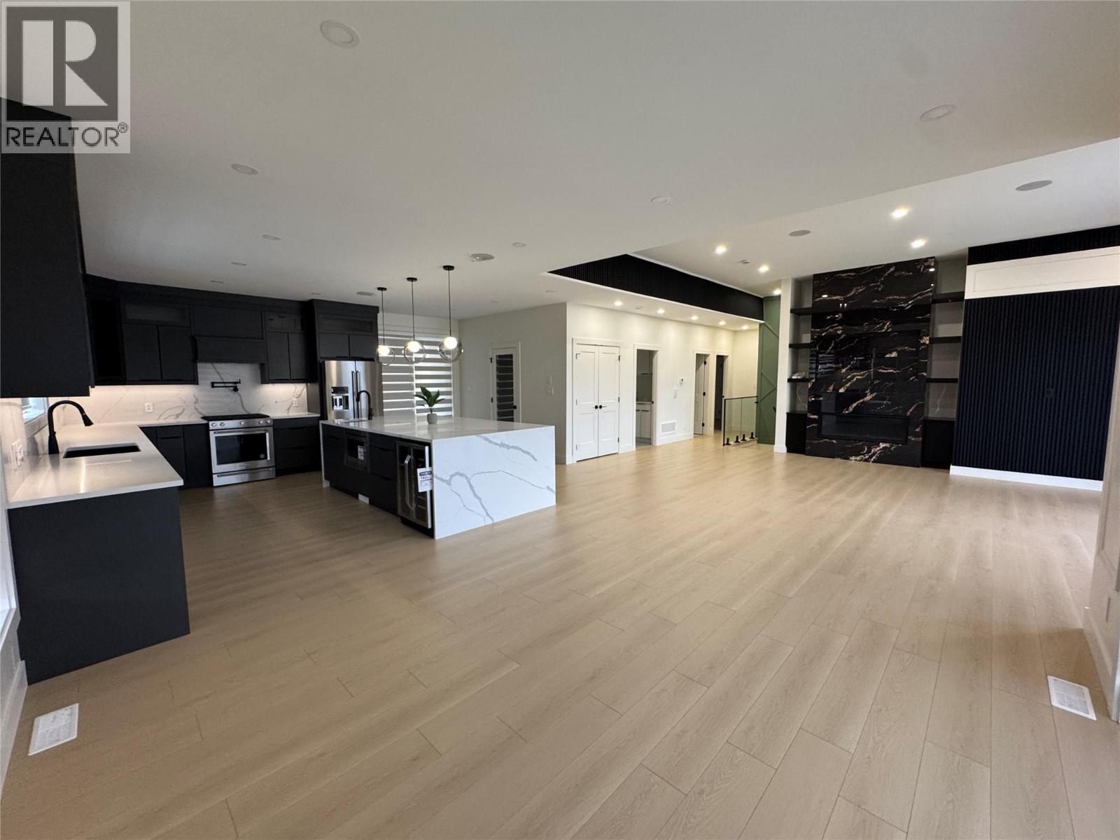 












3806 Torrey Pines Drive

,
Osoyoos,




British Columbia
V0H1V4

