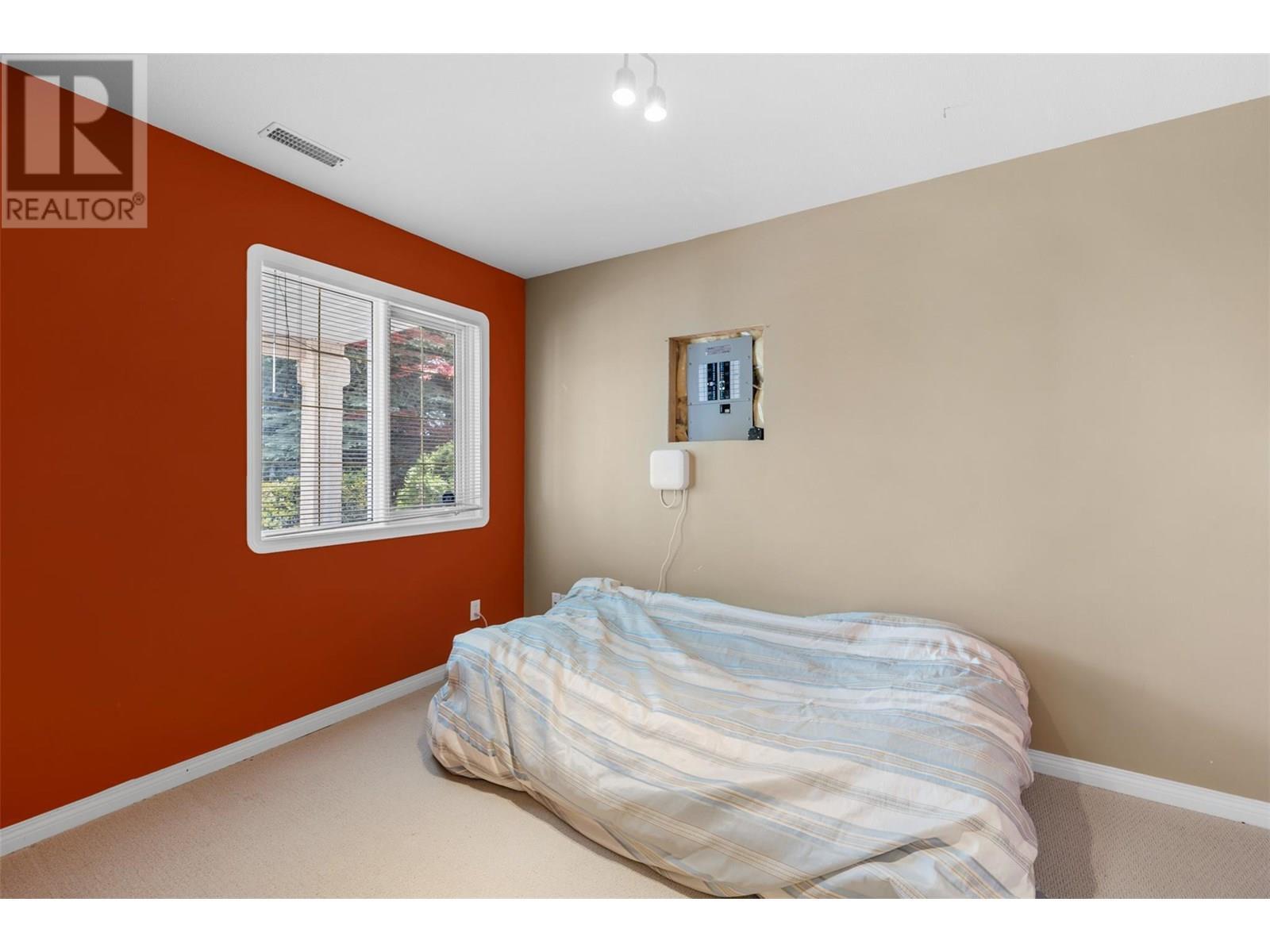 












129 Applecrest Court

,
Kelowna,




British Columbia
V1V1W6

