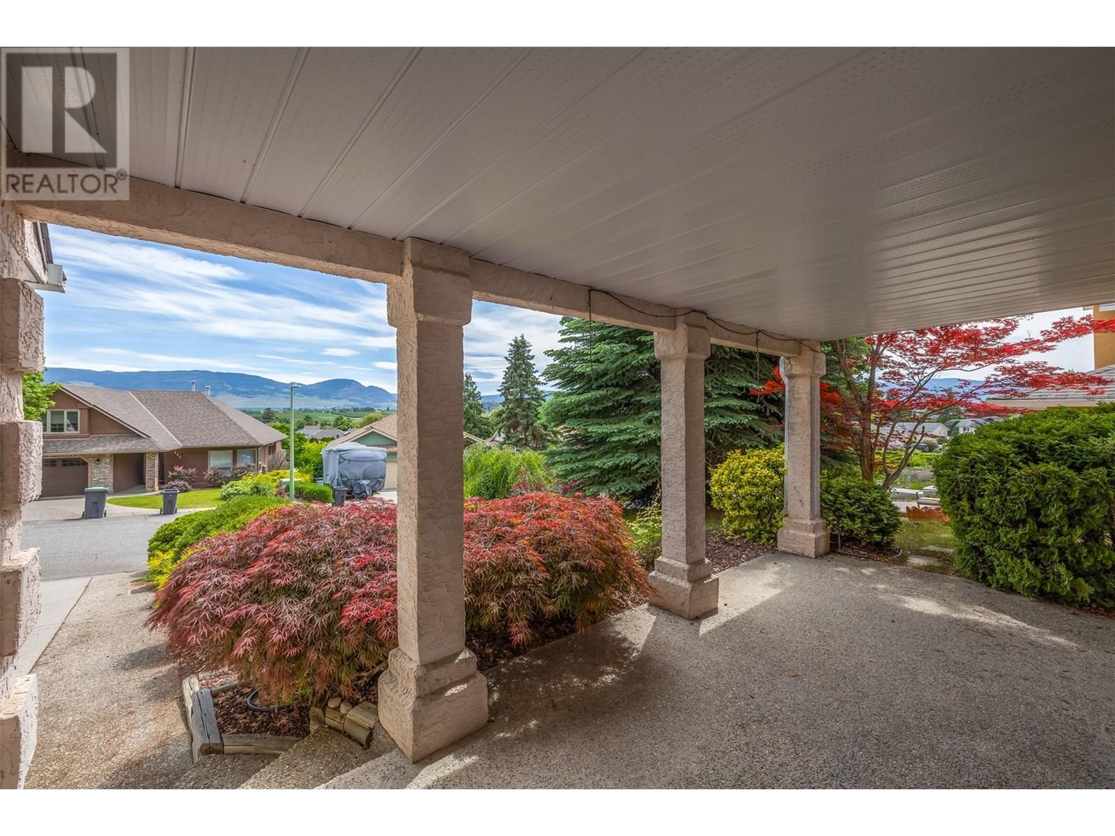 












129 Applecrest Court

,
Kelowna,




British Columbia
V1V1W6

