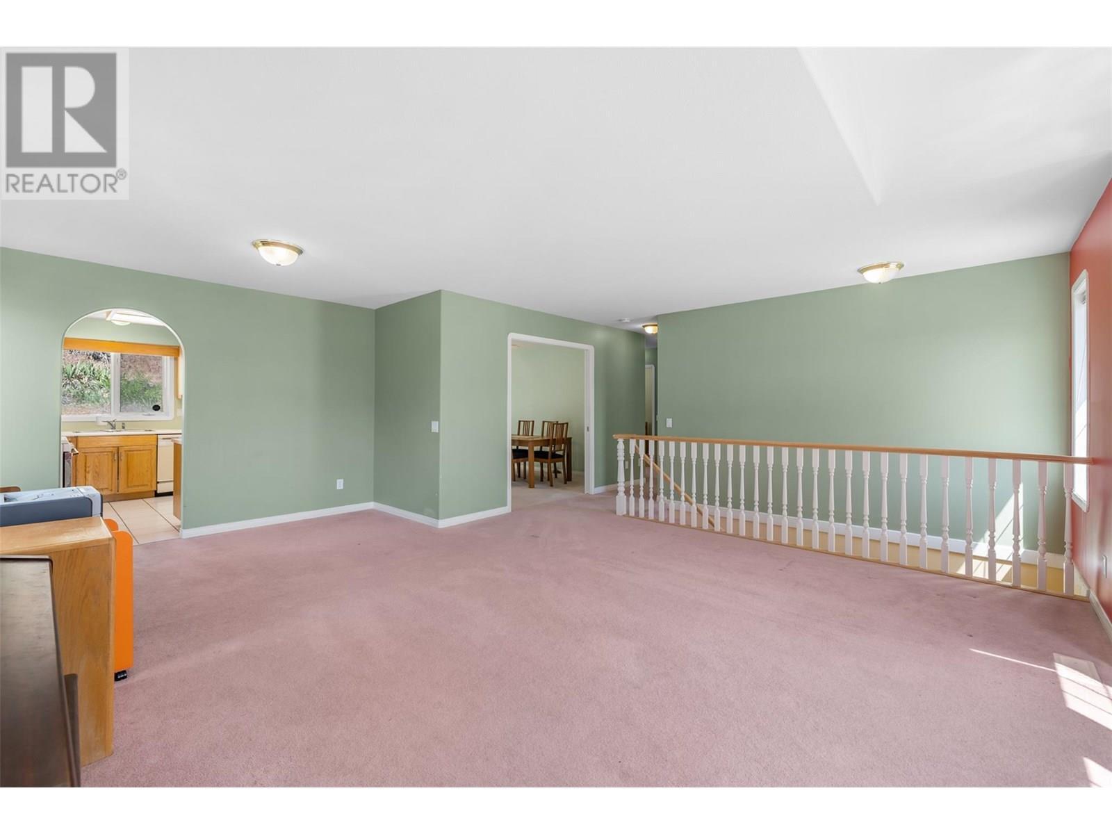












129 Applecrest Court

,
Kelowna,




British Columbia
V1V1W6

