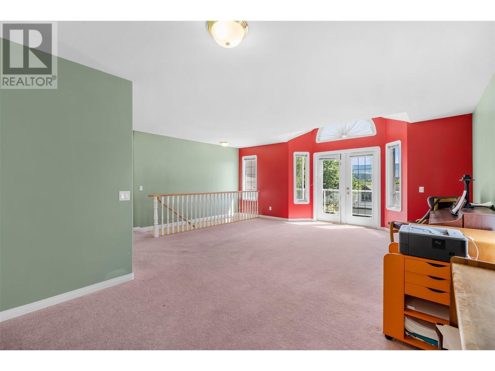 












129 Applecrest Court

,
Kelowna,




British Columbia
V1V1W6

