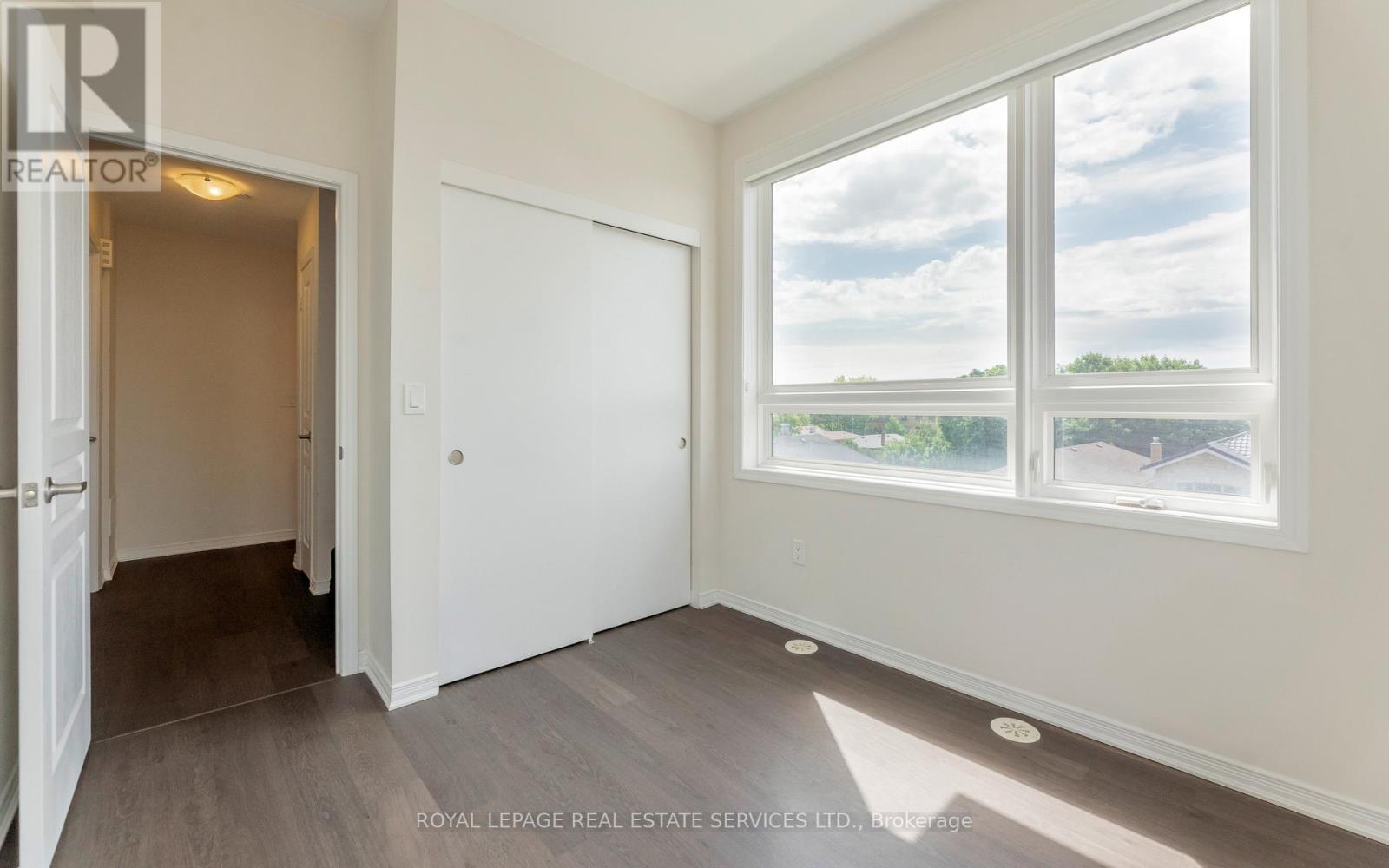 












302 - 1110 BRIAR HILL AVENUE

,
Toronto,




Ontario
M6B0A9


