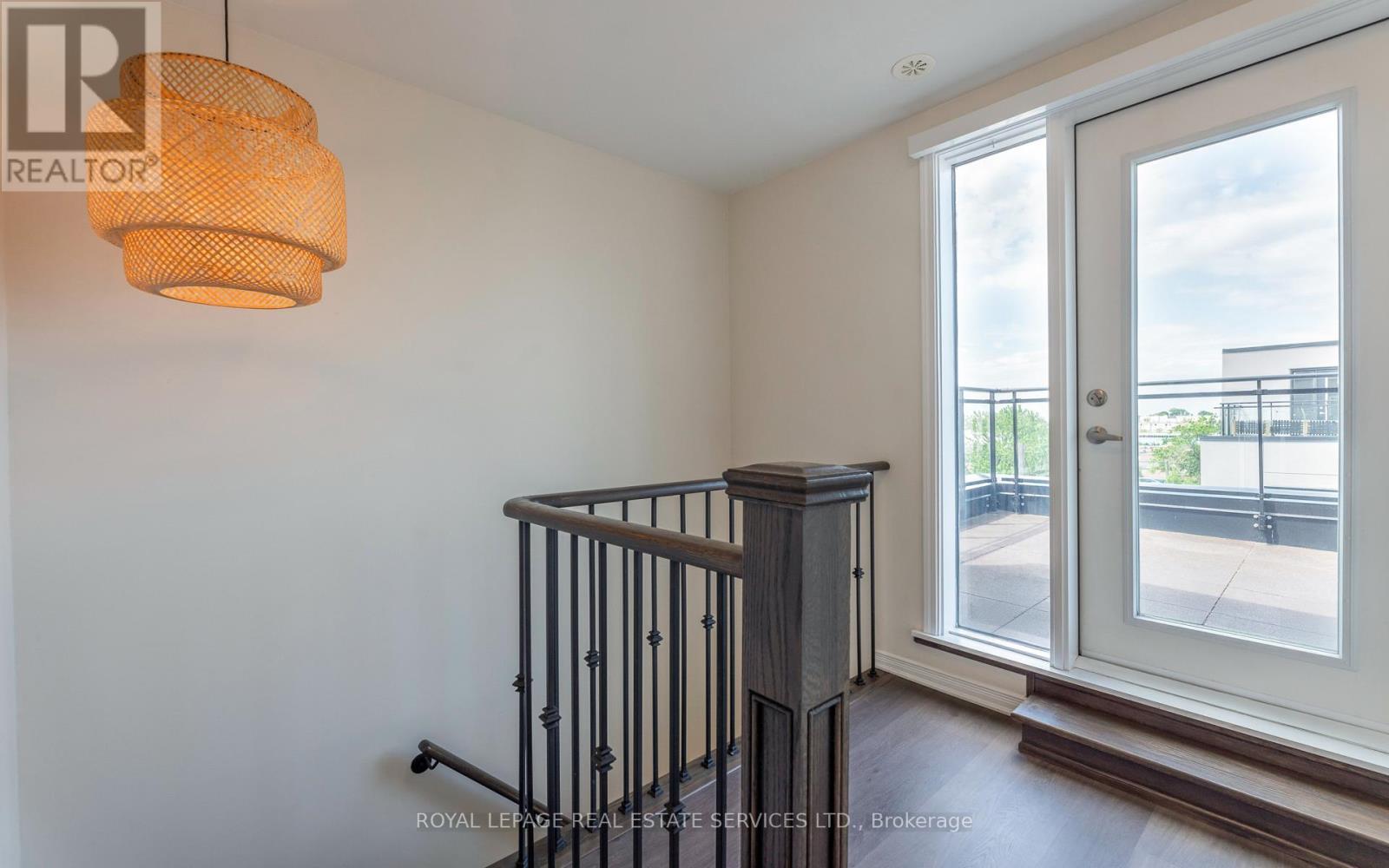












302 - 1110 BRIAR HILL AVENUE

,
Toronto,




Ontario
M6B0A9

