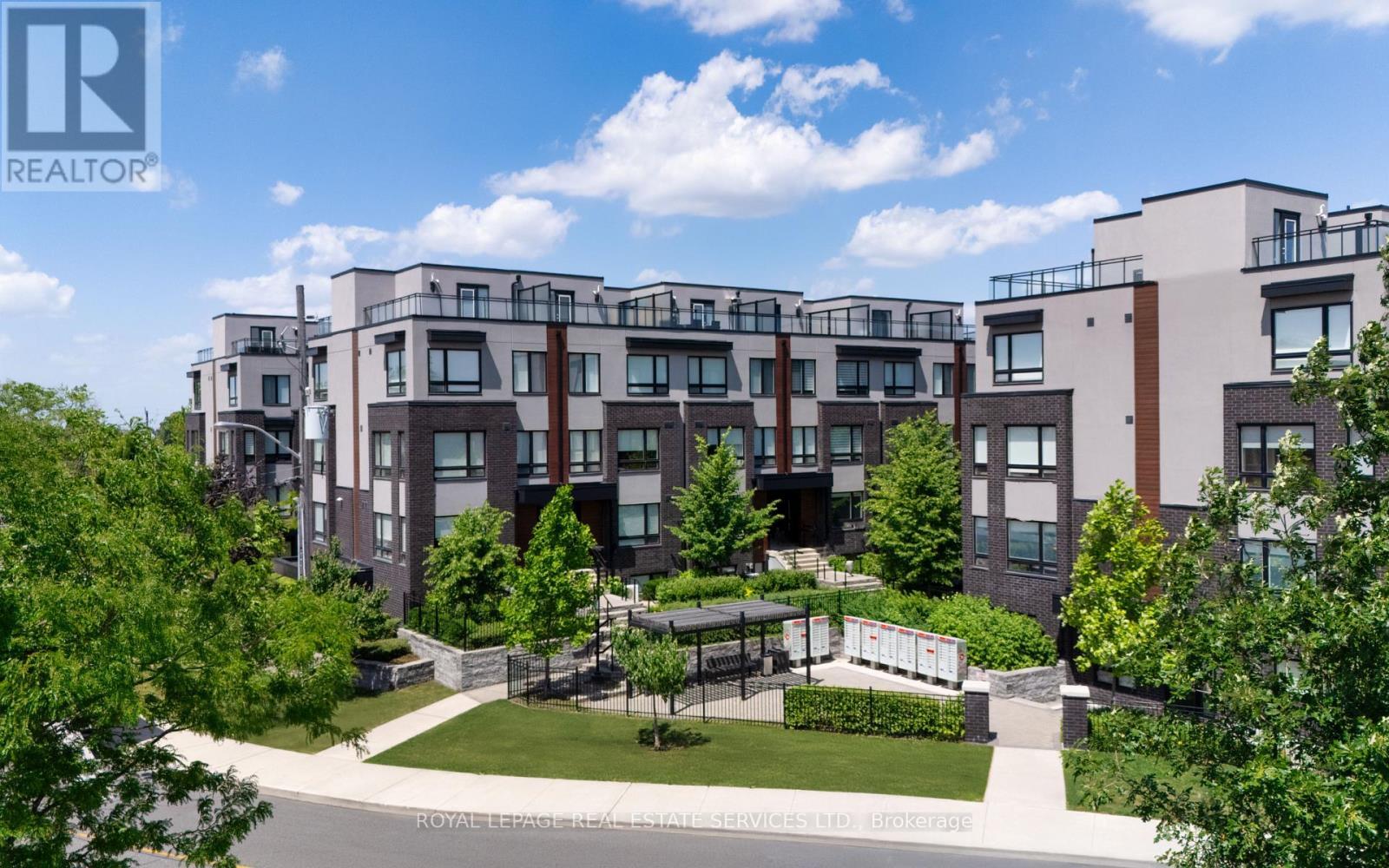 












302 - 1110 BRIAR HILL AVENUE

,
Toronto,




Ontario
M6B0A9

