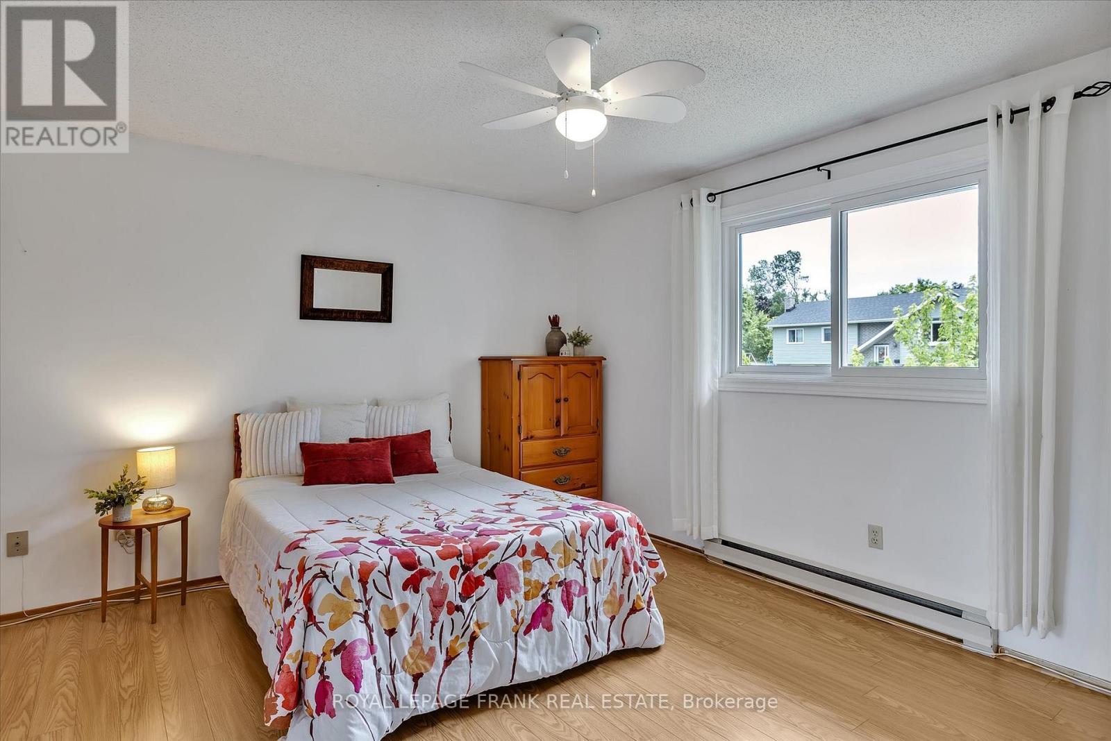 












201 - 2406 MOUNTLAND DRIVE

,
Peterborough West (Central),




Ontario
K9K2E1

