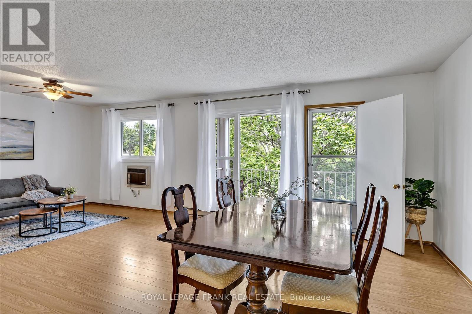 












201 - 2406 MOUNTLAND DRIVE

,
Peterborough West (Central),




Ontario
K9K2E1


