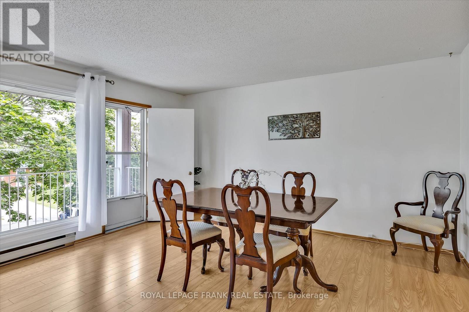 












201 - 2406 MOUNTLAND DRIVE

,
Peterborough West (Central),




Ontario
K9K2E1

