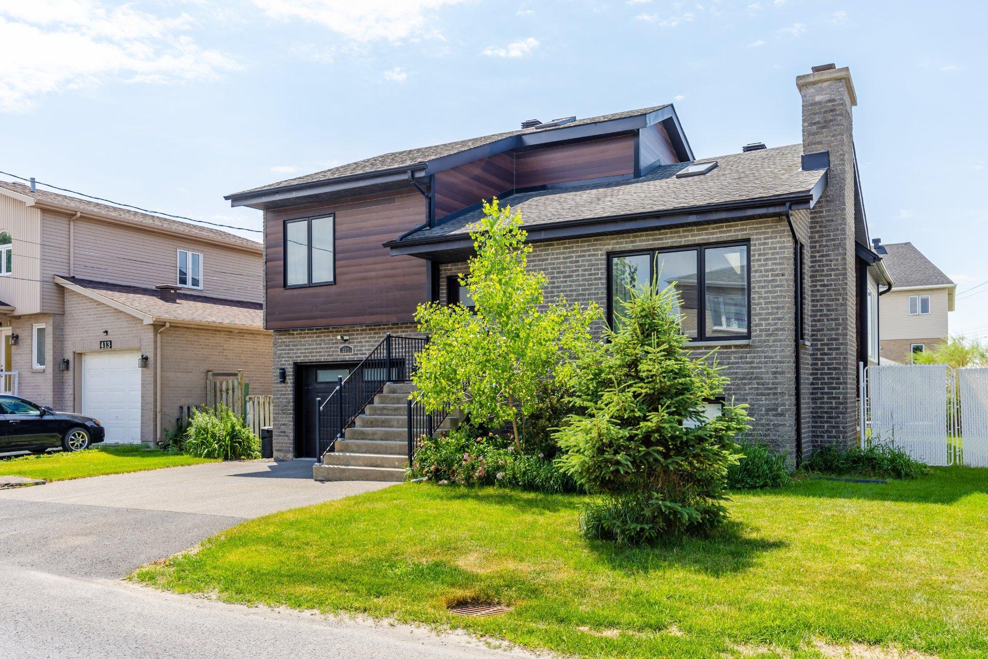 









407


Ch. des Prairies

,
Brossard,




QC
J4X1E5

