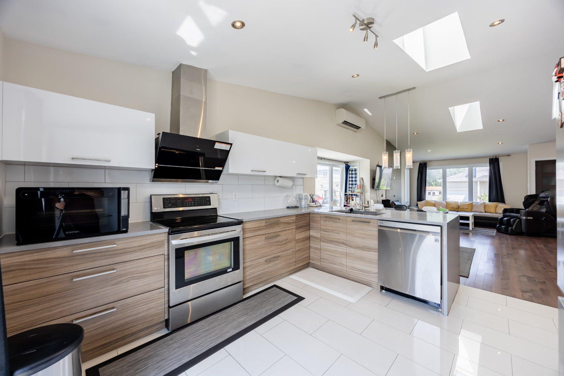 









407


Ch. des Prairies

,
Brossard,




QC
J4X1E5

