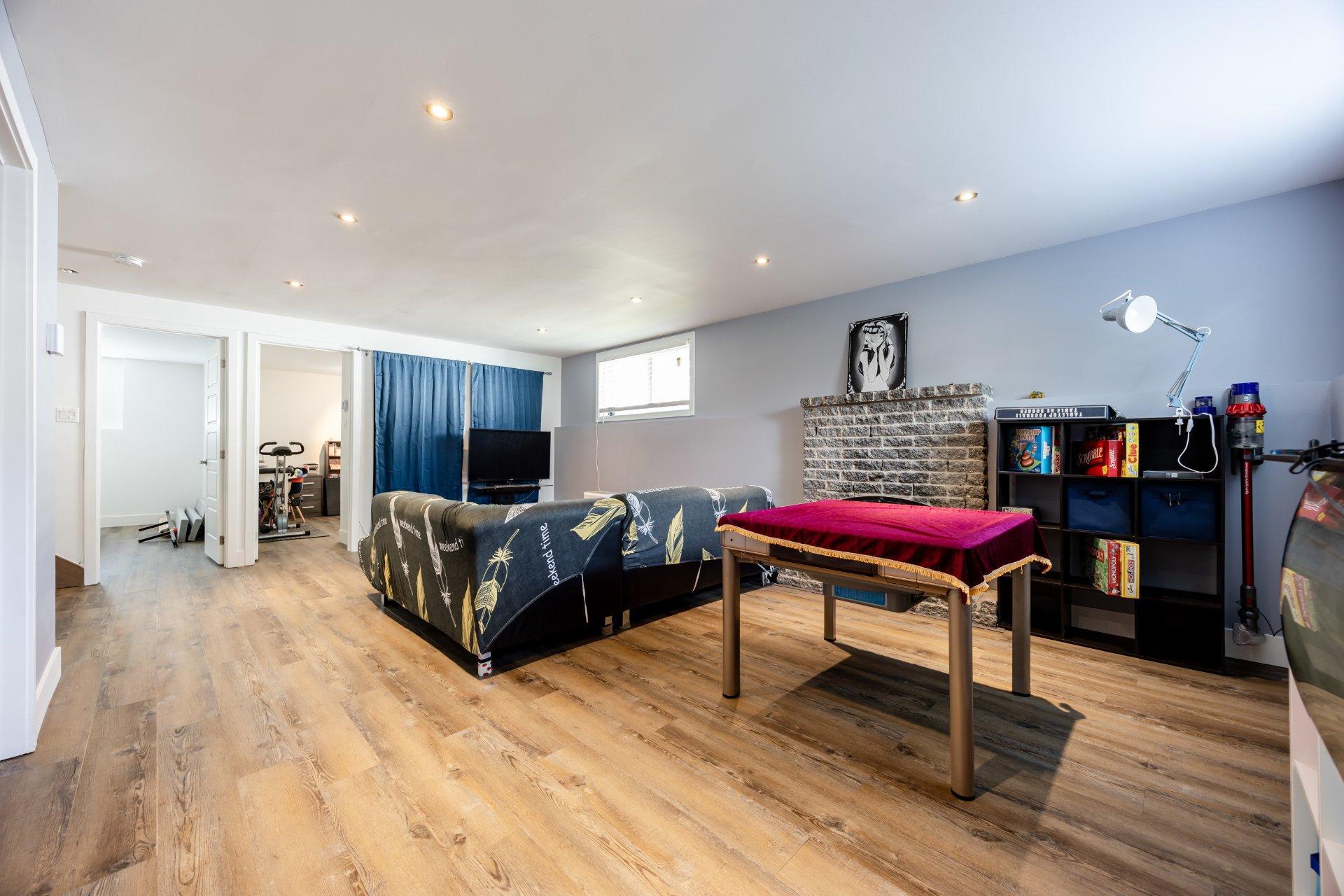 









407


Ch. des Prairies

,
Brossard,




QC
J4X1E5

