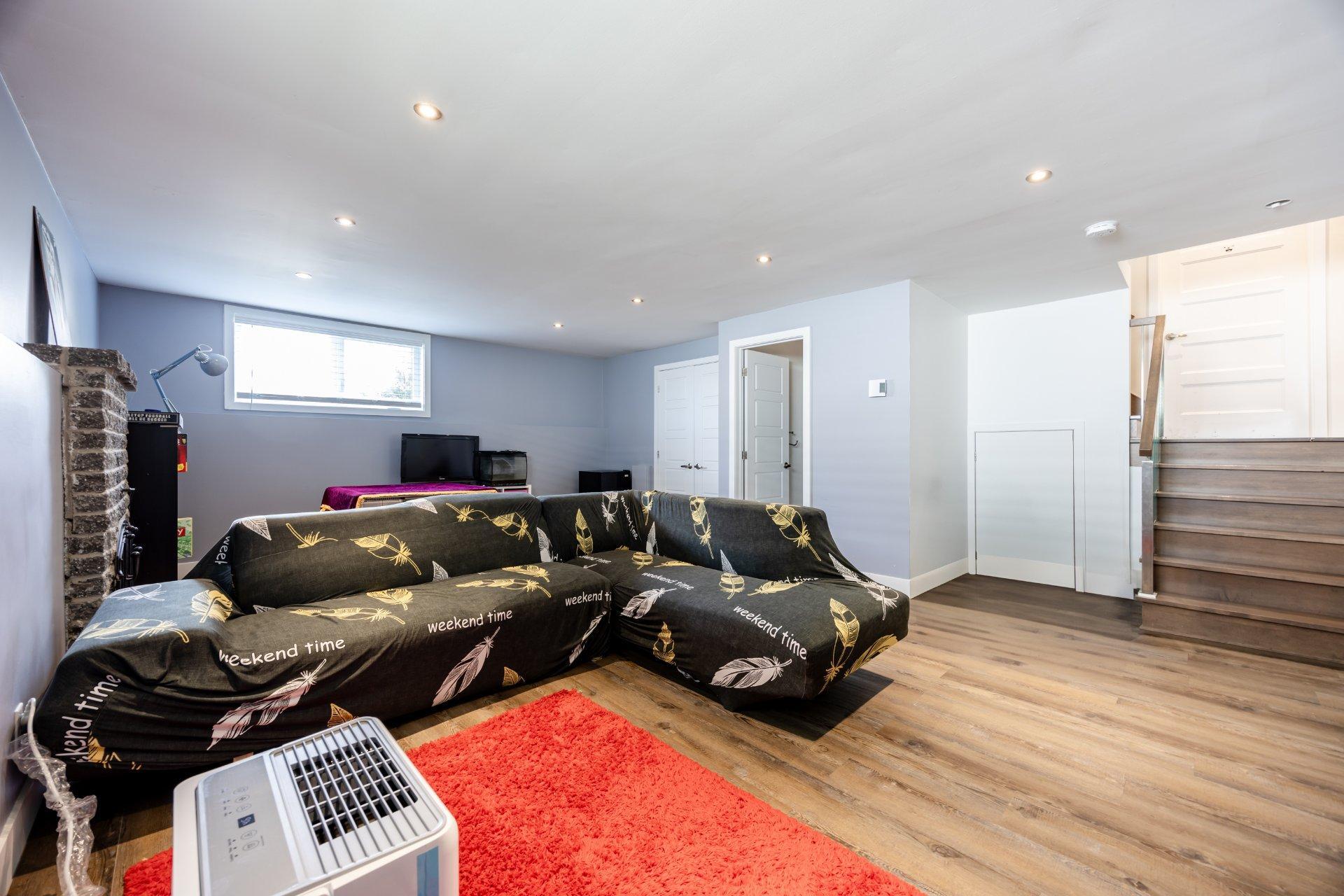 









407


Ch. des Prairies

,
Brossard,




QC
J4X1E5

