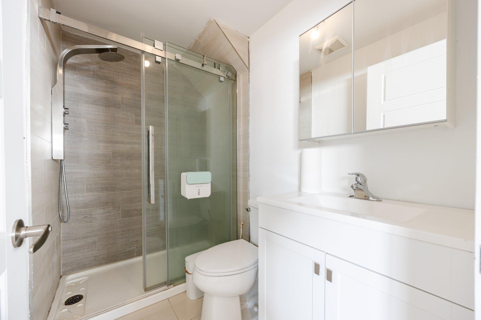 









407


Ch. des Prairies

,
Brossard,




QC
J4X1E5


