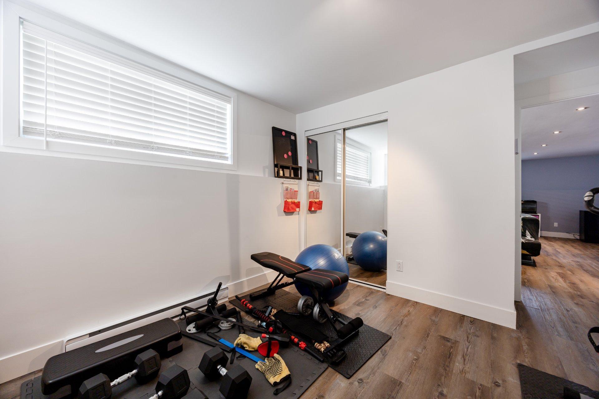









407


Ch. des Prairies

,
Brossard,




QC
J4X1E5

