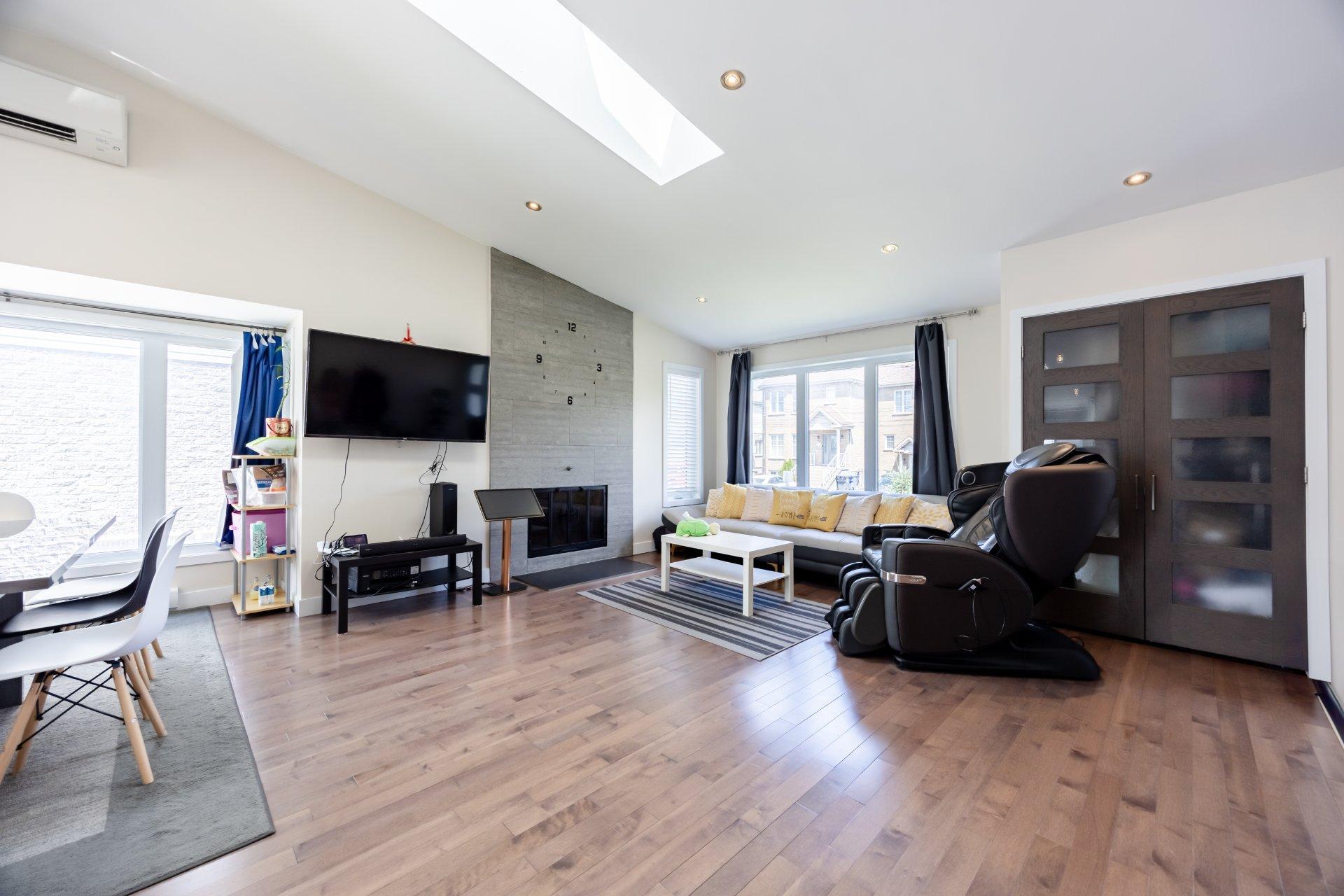 









407


Ch. des Prairies

,
Brossard,




QC
J4X1E5

