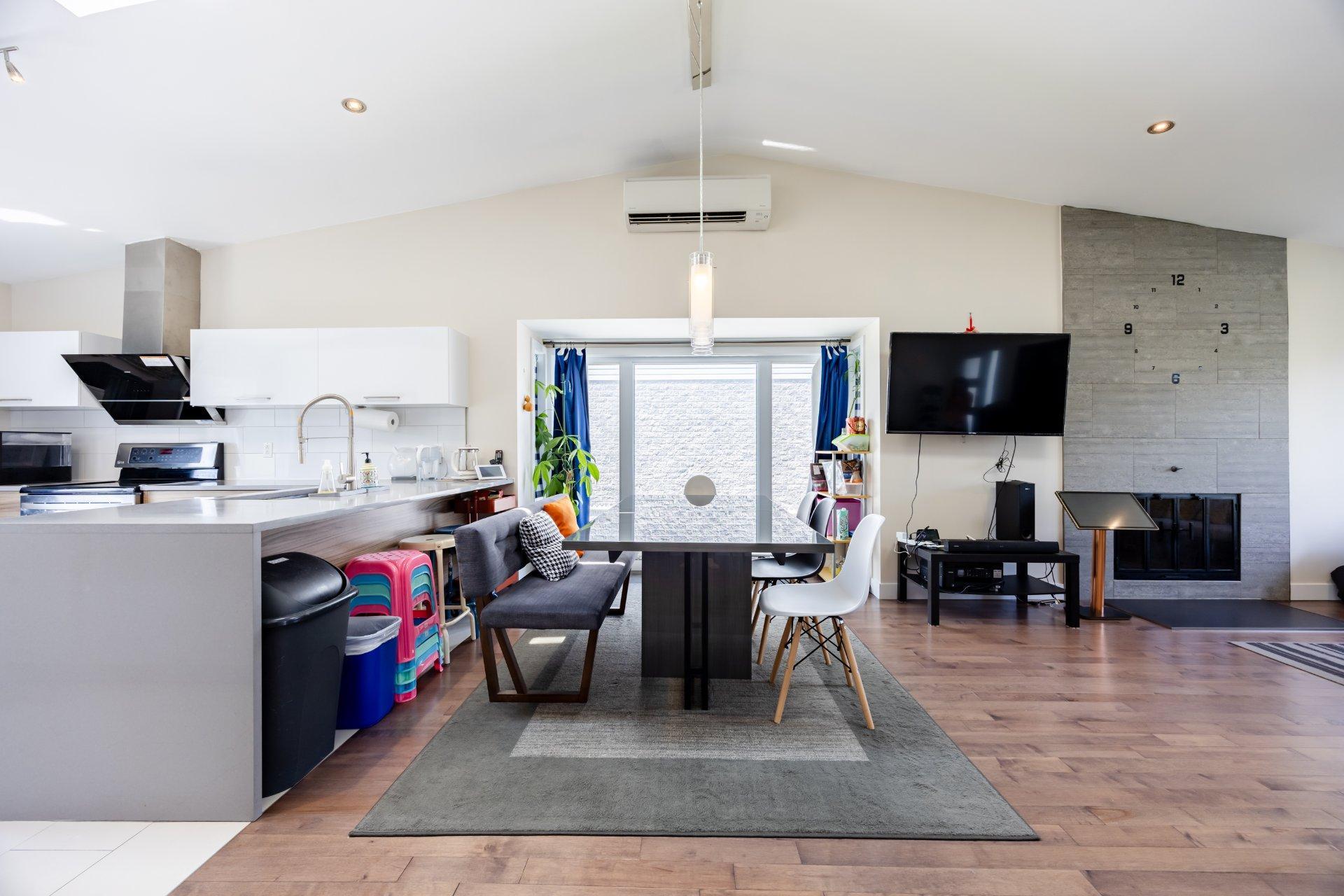 









407


Ch. des Prairies

,
Brossard,




QC
J4X1E5

