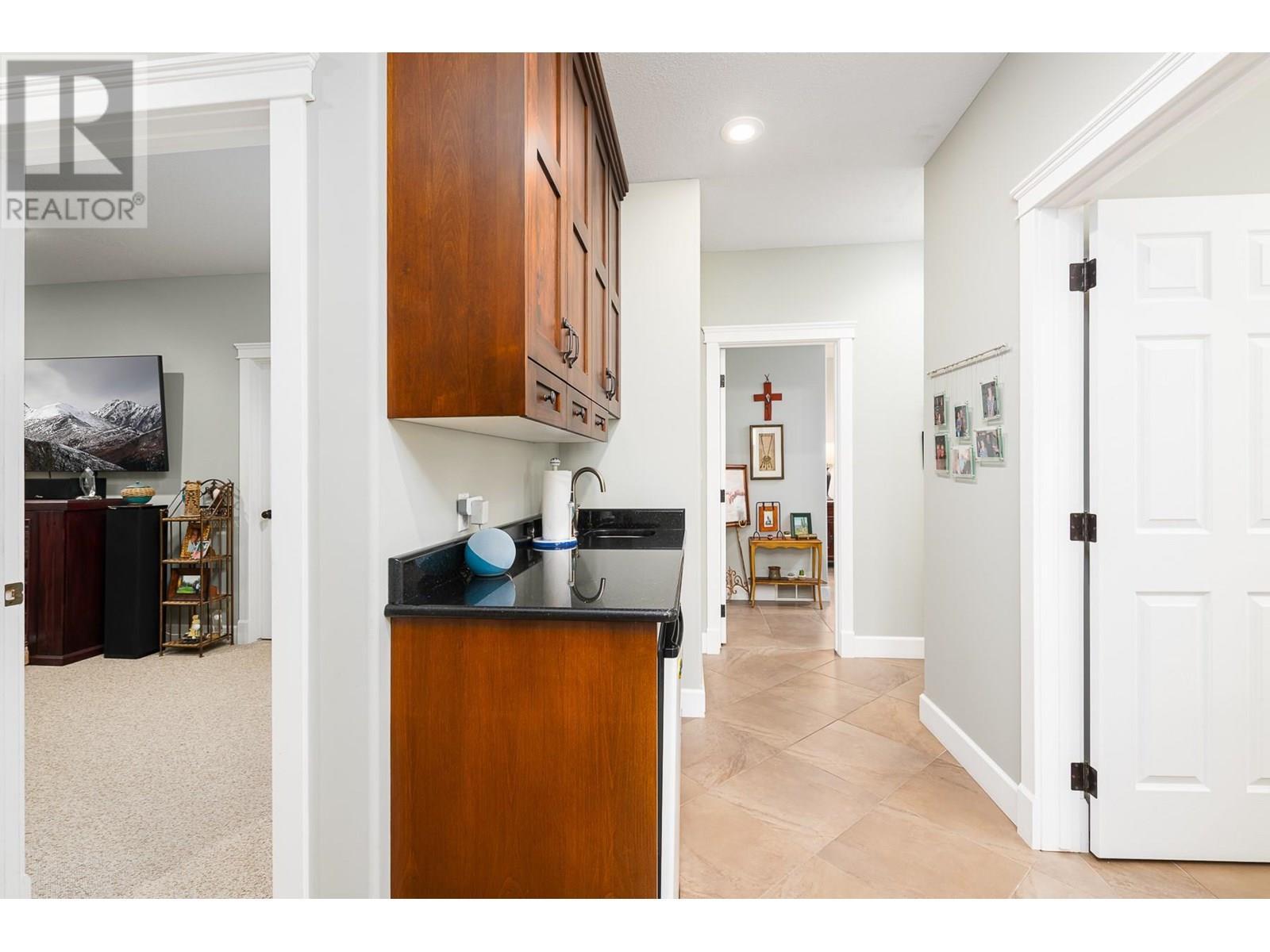 












420 20th Avenue N Unit# 18

,
Creston,




British Columbia
V0B1G5

