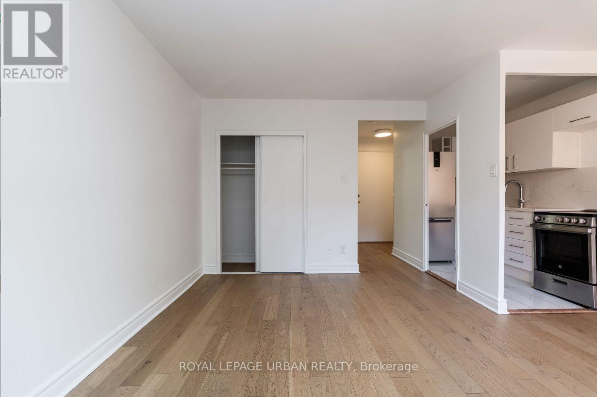 












103 - 55 HENDRICK AVENUE

,
Toronto,




Ontario
M6G3S4

