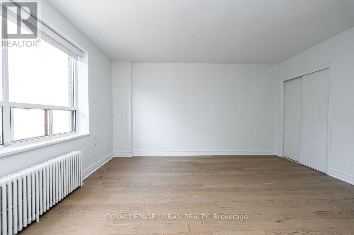 












103 - 55 HENDRICK AVENUE

,
Toronto,




Ontario
M6G3S4

