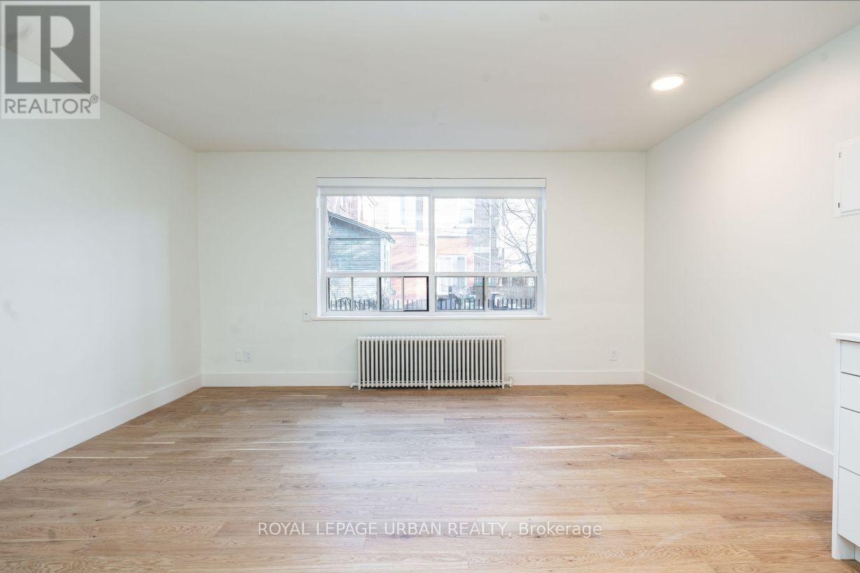 












103 - 55 HENDRICK AVENUE

,
Toronto,




Ontario
M6G3S4


