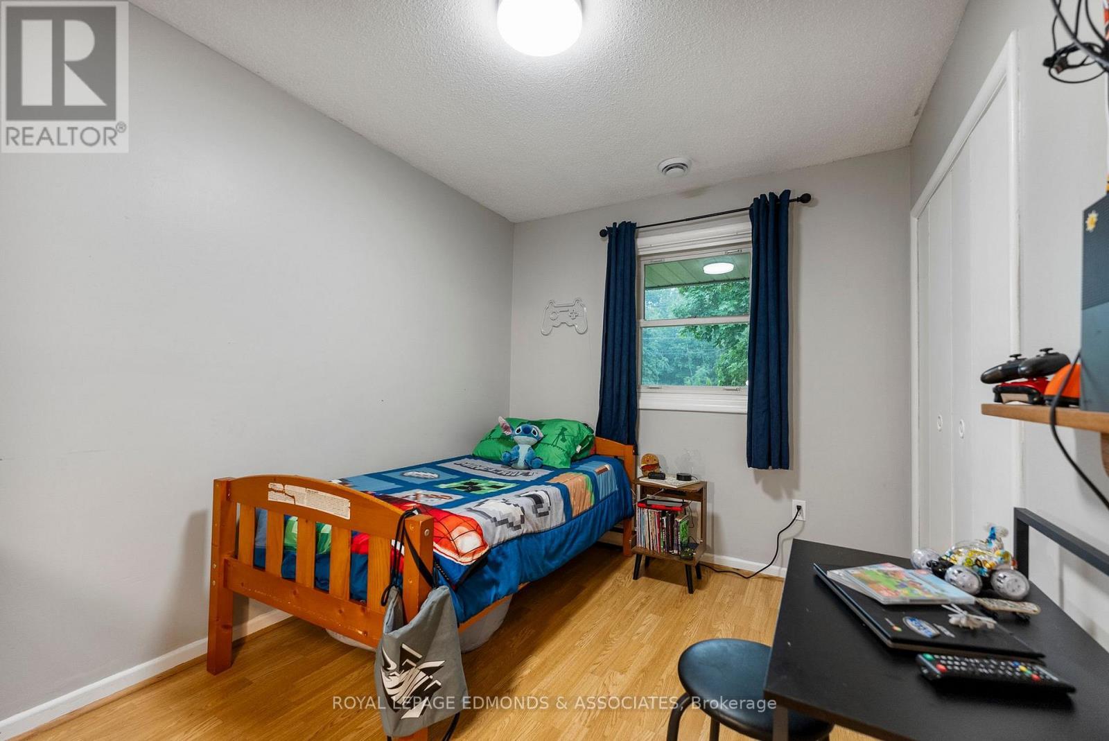 












3624 B LINE ROAD

,
Laurentian Valley,




Ontario
K8A6W7

