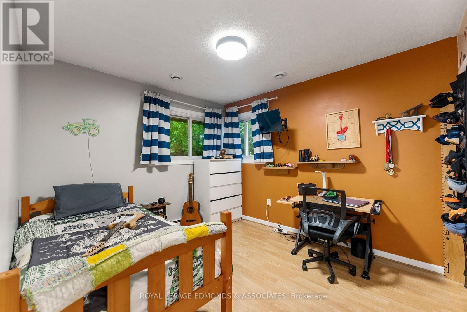 












3624 B LINE ROAD

,
Laurentian Valley,




Ontario
K8A6W7

