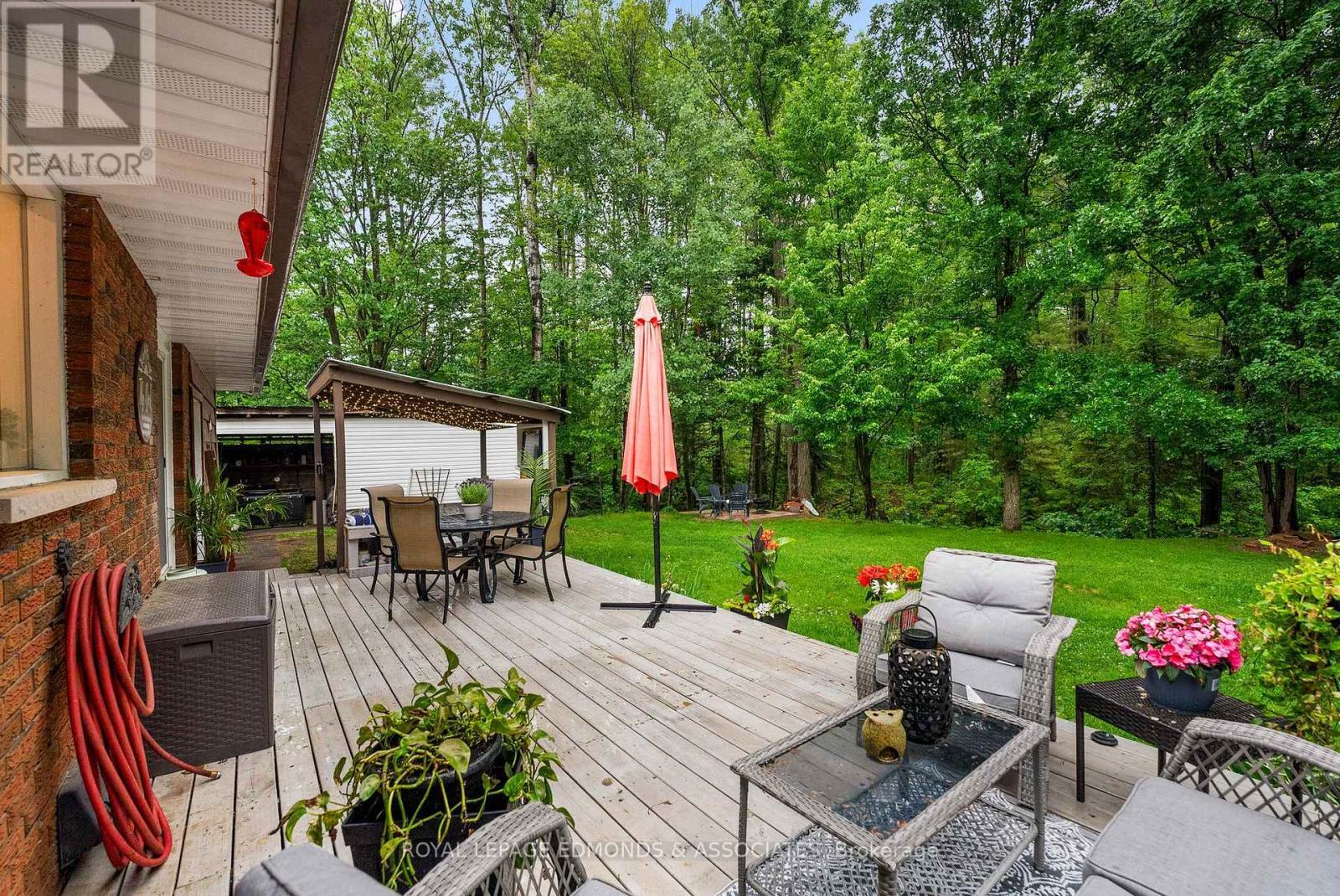 












3624 B LINE ROAD

,
Laurentian Valley,




Ontario
K8A6W7

