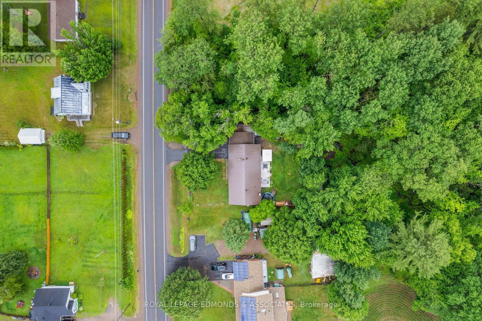 












3624 B LINE ROAD

,
Laurentian Valley,




Ontario
K8A6W7

