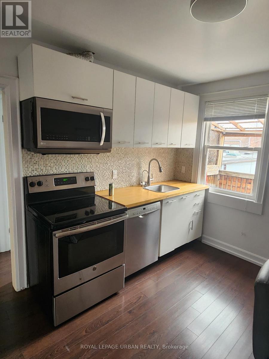 












UPPER - 132A O'CONNOR DRIVE

,
Toronto,




Ontario
M4J2S4

