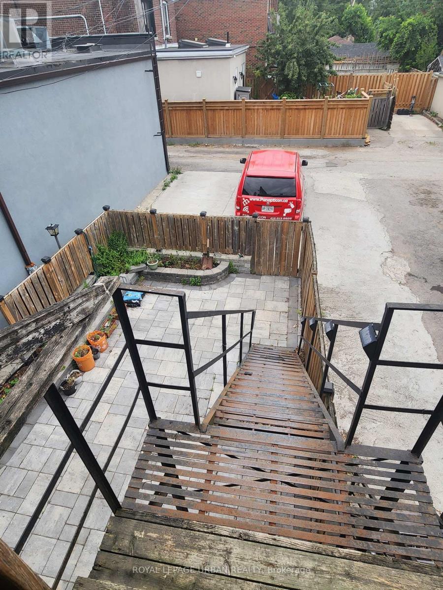 












UPPER - 132A O'CONNOR DRIVE

,
Toronto,




Ontario
M4J2S4

