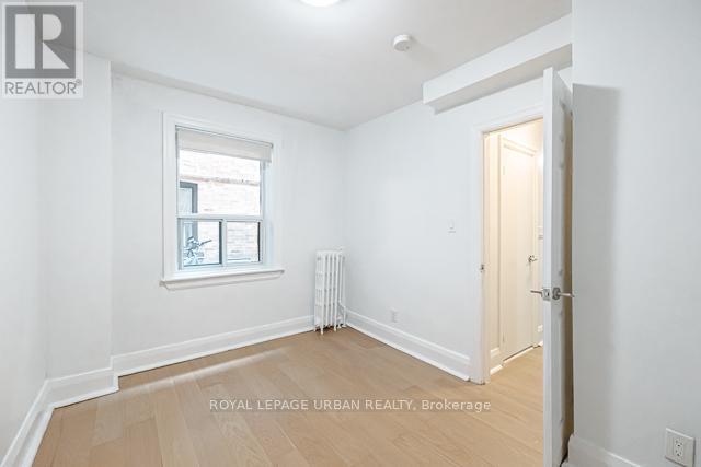 












5 - 145 ARLINGTON AVENUE

,
Toronto,




Ontario
M6C2Z3

