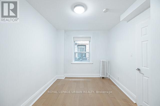 












5 - 145 ARLINGTON AVENUE

,
Toronto,




Ontario
M6C2Z3

