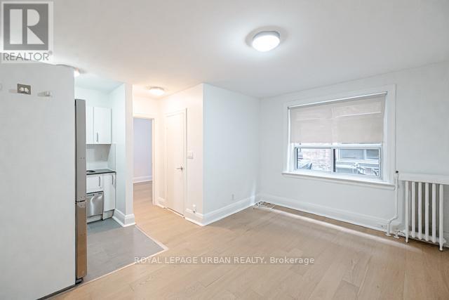 












5 - 145 ARLINGTON AVENUE

,
Toronto,




Ontario
M6C2Z3

