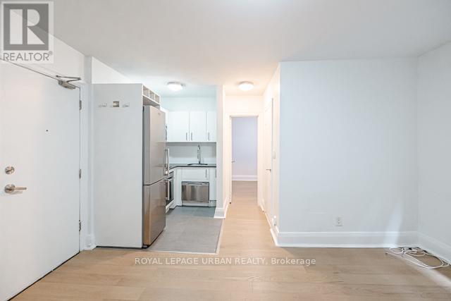 












5 - 145 ARLINGTON AVENUE

,
Toronto,




Ontario
M6C2Z3

